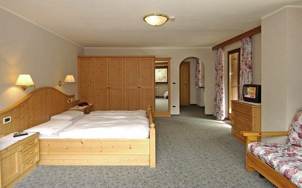 Hotel Monte Paraccia 산 비질리오 디 마레베 외부 사진