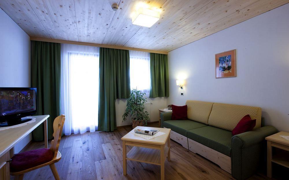 Hotel Monte Paraccia 산 비질리오 디 마레베 외부 사진