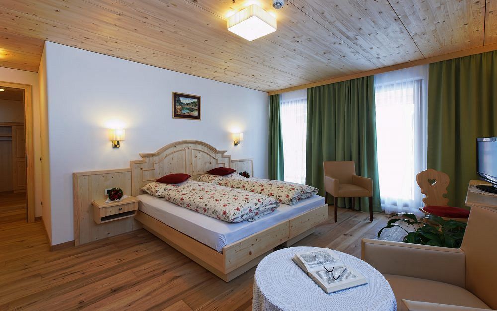 Hotel Monte Paraccia 산 비질리오 디 마레베 외부 사진