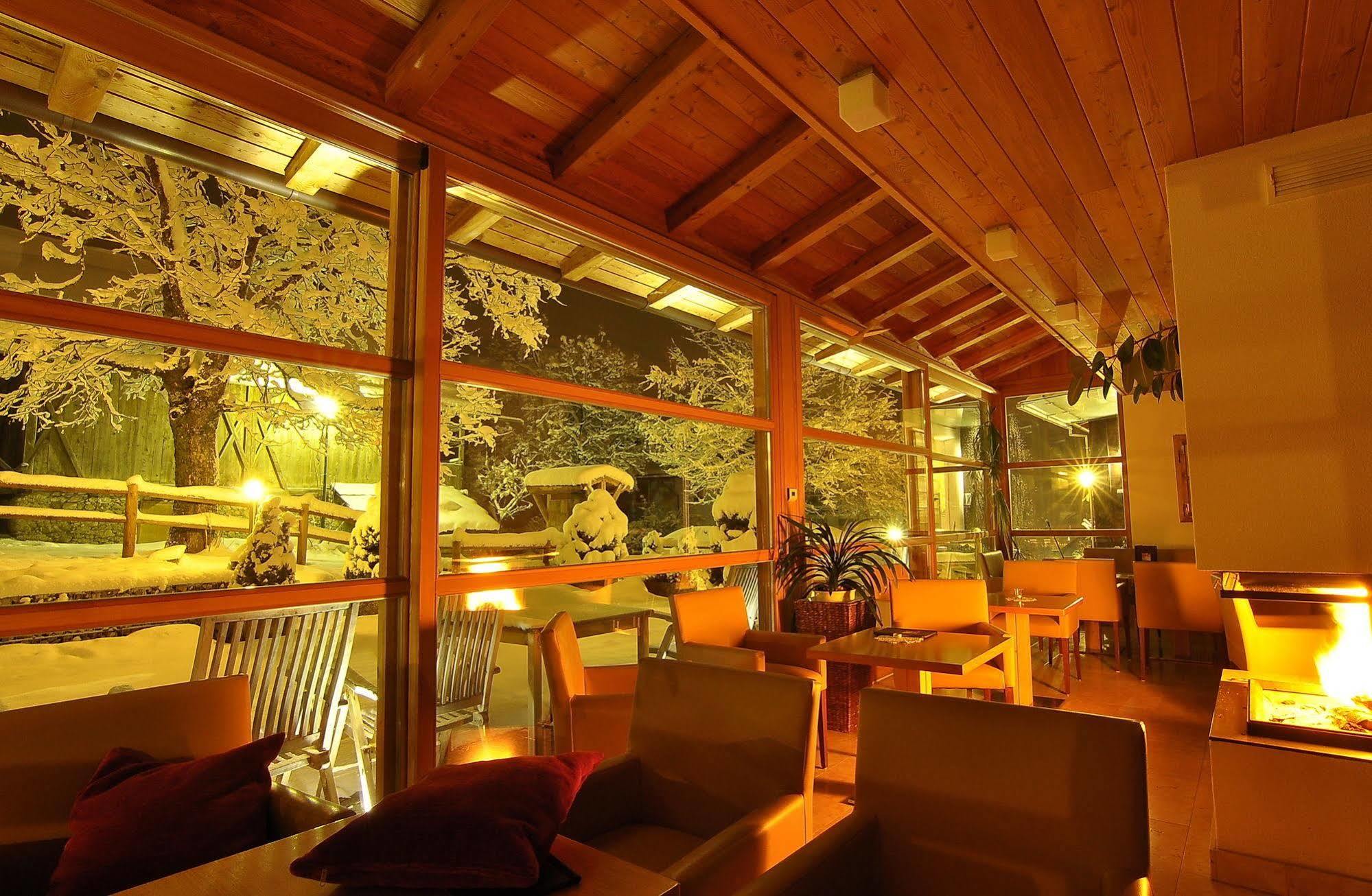 Hotel Monte Paraccia 산 비질리오 디 마레베 외부 사진